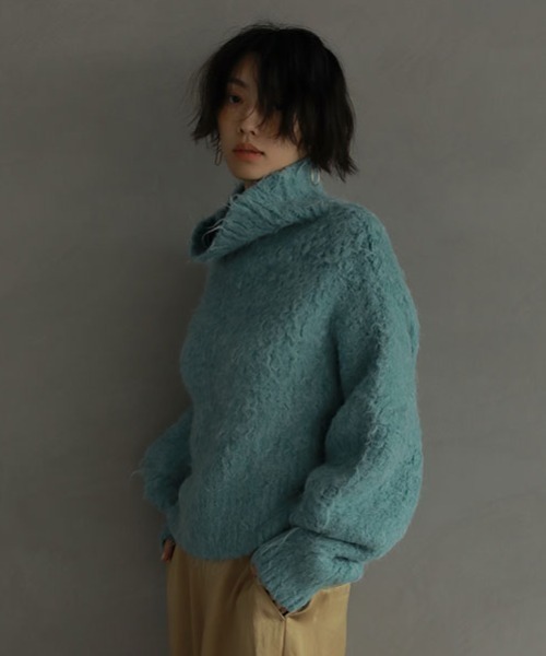 ETRE TOKYO（エトレトウキョウ）の「ボトルネックヘアリーニットプルオーバー（ニット/セーター・レディース・ブルー/グレー/ピンクベージュ・FREE）」の2枚目の写真