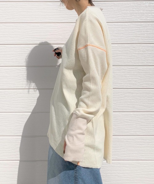 Q（キュー）の「ヘンリーネックサーマルロンT（Tシャツ/カットソー・レディース・チャコールグレー/アイボリー・MEDIUM）」の7枚目の写真