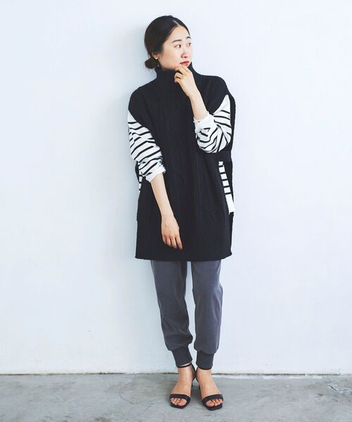 le.coeur blanc（ルクールブラン）の「イージージョガーパンツ（その他パンツ・レディース・ブラック/グレー/キャメル・36/38）」の14枚目の写真