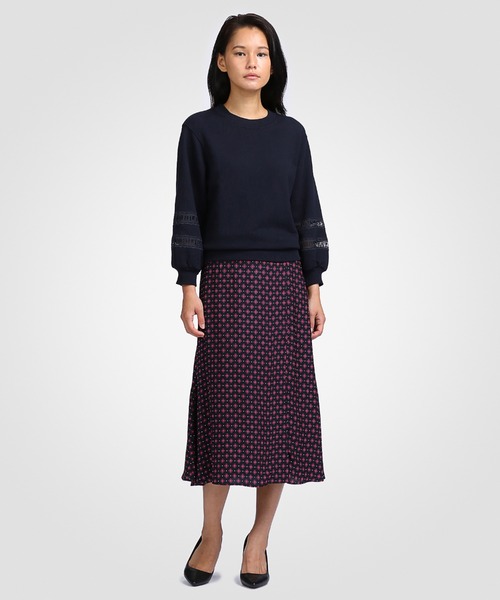 TOMMY HILFIGER（トミーヒルフィガー）の「ビスコースフレアミディスカート（スカート・レディース・マルチ・32inch/34inch/36inch）」の2枚目の写真
