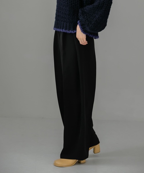 KBF（ケイビーエフ）の「フォールドアップパンツ（その他パンツ・レディース・ブラック/グリーン/アイボリー・36/38）」の4枚目の写真