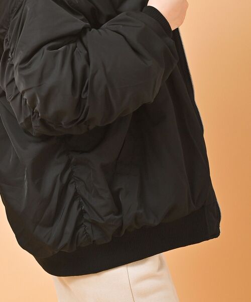 rps（アールピーエス）の「ＢＩＧボリュームＭＡ－１（MA-1・レディース・カーキ/グレイッシュベージュ/ブラック・M）」の7枚目の写真