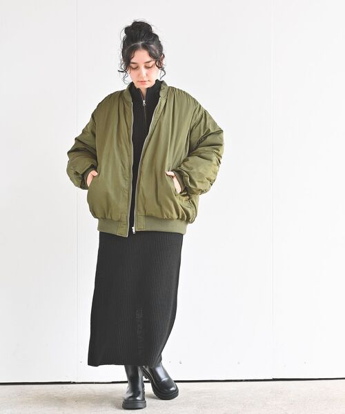 rps（アールピーエス）の「ＢＩＧボリュームＭＡ－１（MA-1・レディース・カーキ/グレイッシュベージュ/ブラック・M）」の18枚目の写真