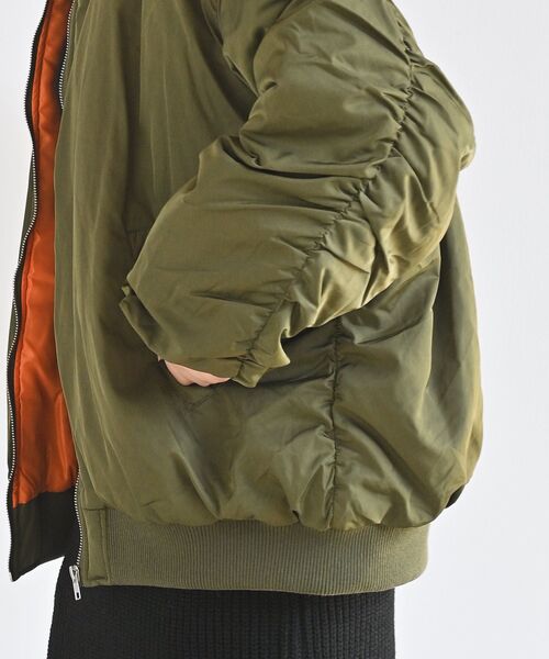 rps（アールピーエス）の「ＢＩＧボリュームＭＡ－１（MA-1・レディース・カーキ/グレイッシュベージュ/ブラック・M）」の9枚目の写真