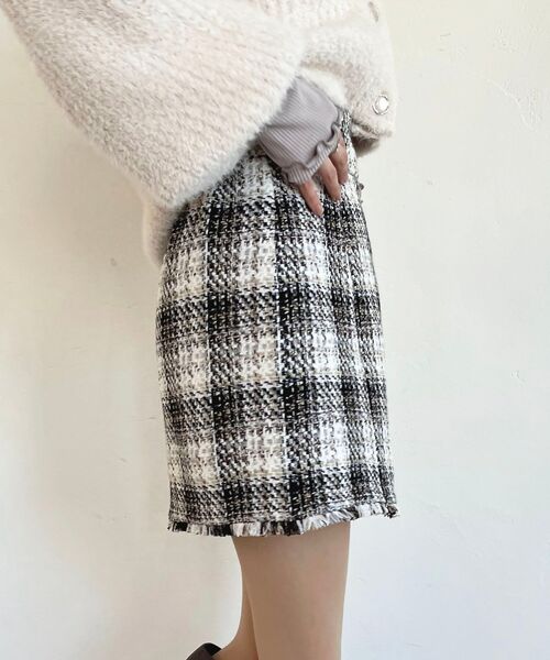 MAJESTIC LEGON（マジェスティックレゴン）の「フリンジツイードミニスカート（スカート・レディース・ブラック系その他/グリーン系その他/ベージュ系その他2・MEDIUM）」の15枚目の写真