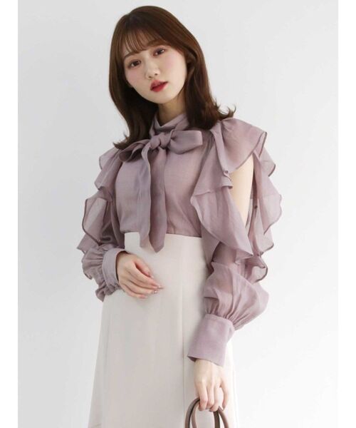 MERCURYDUO（マーキュリーデュオ）の「2WAYラッフルオープンスリーブブラウス（シャツ/ブラウス・レディース・オフホワイト/ベージュ/ラベンダー・FREE）」の3枚目の写真