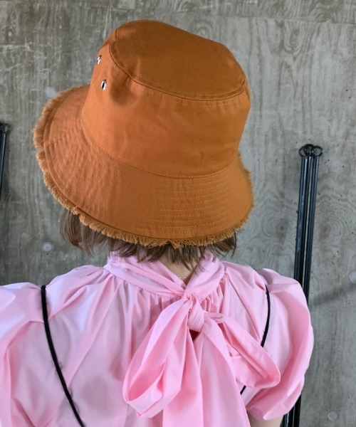 Casselini(キャセリーニ)の「Casselini(キャセリーニ)リバーシブルバケットハット(ハット・レディース・オフホワイト/ブラック/ブラウン/アイボリー・FREE)」の6枚目の写真