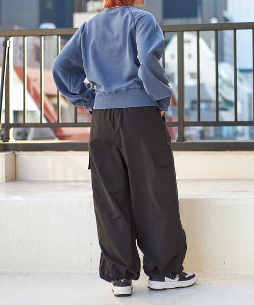 PBLIM（ページボーイリム）の「PAGEBOYLIM/カラークロップドスウェット（スウェット・レディース・ボルドー/ブルー/チャコールグレー・FREE）」の19枚目の写真