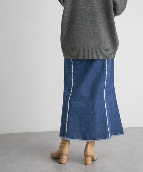 KBF(ケイビーエフ)の「カットオフマーメイドデニムスカート(スカート・レディース・ネイビー/ブルー・ONE)」の5枚目の写真