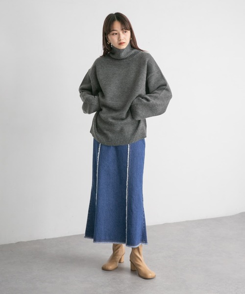 KBF(ケイビーエフ)の「カットオフマーメイドデニムスカート(スカート・レディース・ネイビー/ブルー・ONE)」の6枚目の写真