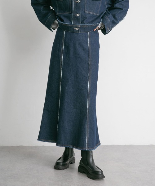 KBF(ケイビーエフ)の「カットオフマーメイドデニムスカート(スカート・レディース・ネイビー/ブルー・ONE)」の10枚目の写真