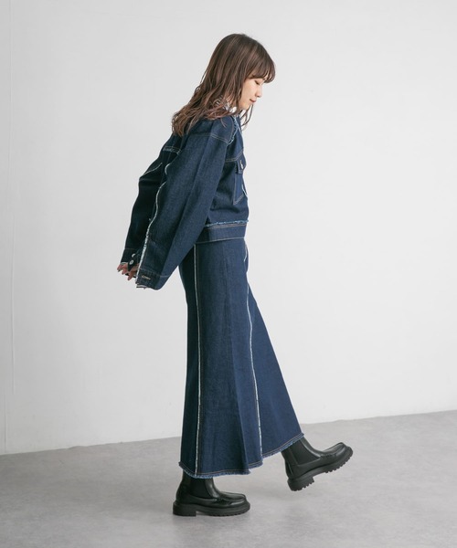 KBF(ケイビーエフ)の「カットオフマーメイドデニムスカート(スカート・レディース・ネイビー/ブルー・ONE)」の15枚目の写真