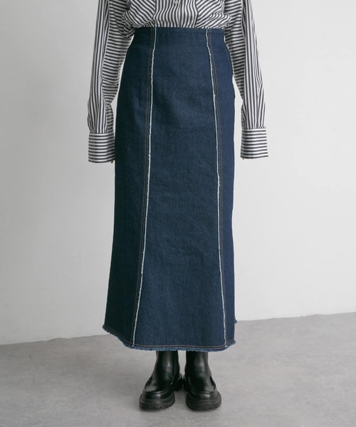 KBF(ケイビーエフ)の「カットオフマーメイドデニムスカート(スカート・レディース・ネイビー/ブルー・ONE)」の17枚目の写真