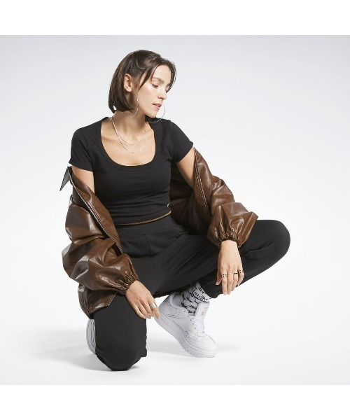 Reebok(リーボック)の「クラッシック ジャージー トップス / CL WDE JERSEY TOP(Tシャツ/カットソー・レディース・ブルー/オフホワイト/ブラック・J/L/J/M/J/S/J/O)」の13枚目の写真