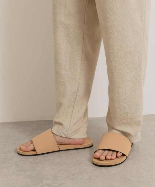 THE GOODLAND MARKET（ザグッドランドマーケット）の「indosole　ESSNTLS SLIDES Men（サンダル・メンズ・ブラック/ホワイト/ベージュ・SMALL/LARGE/MEDIUM）」の3枚目の写真