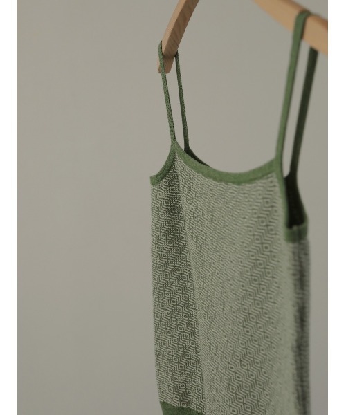 LA PEAU DE GEM（ラポドゥジェム）の「【LA PEAU DE GEM】幾何学模様キャミソール（キャミソール・レディース・グリーン・FREE）」の8枚目の写真