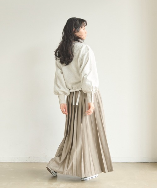 idem(イデム)の「drost ribbon short pullover/ショート丈プルオーバー(スウェット・レディース・ブルー/アイボリー/ネイビー・FREE)」の11枚目の写真
