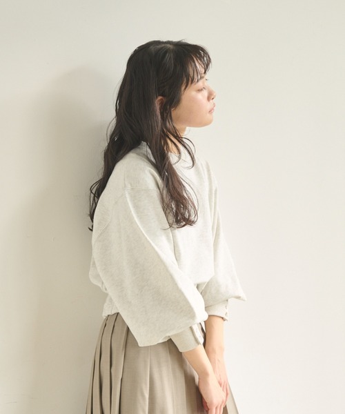 idem(イデム)の「drost ribbon short pullover/ショート丈プルオーバー(スウェット・レディース・ブルー/アイボリー/ネイビー・FREE)」の8枚目の写真