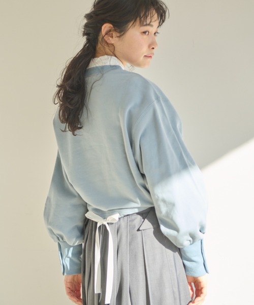 idem(イデム)の「drost ribbon short pullover/ショート丈プルオーバー(スウェット・レディース・ブルー/アイボリー/ネイビー・FREE)」の14枚目の写真