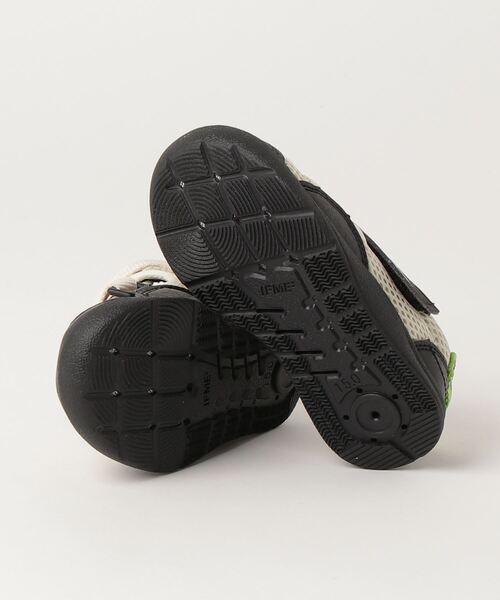 IFME（イフミー）の「KIDS｜IFME＋ハグインソールベルトウォーターシューズ（サンダル・キッズ・ネイビー/ベージュ/ブラック・17.5cm/16.0cm/16.5cm/19.0cm/18.0cm/18.5cm/15.0cm/15.5cm/17.0cm）」の13枚目の写真