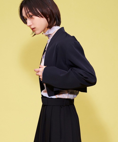 FOREVER 21(フォーエバー トゥエンティーワン)の「【MODE】コンパクトクロップドジャケット(その他アウター・レディース・ブラック・FREE)」の3枚目の写真