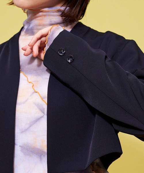 FOREVER 21(フォーエバー トゥエンティーワン)の「【MODE】コンパクトクロップドジャケット(その他アウター・レディース・ブラック・FREE)」の5枚目の写真