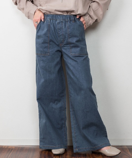 atONE（アットワン）の「atONE ウエストゴムストレッチデニムベイカーパンツ（デニムパンツ・レディース・ワンウォッシュ/ブルー/ライトインディゴブルー・4L/M/3L/L/LL）」の5枚目の写真