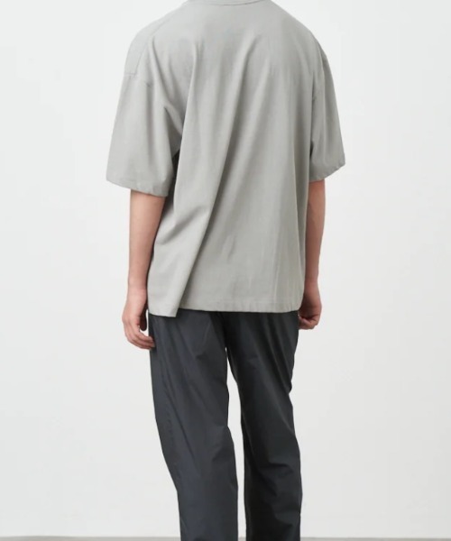 ATON（エイトン）の「ATON (エイトン) FRESCA PLATE | OVERSIZED S/S T-SHIRT（Tシャツ/カットソー・メンズ・ホワイト/ネイビー/グレー・6/4/2）」の7枚目の写真