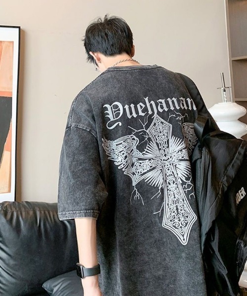 .KOM(ドットコム)の「『.KOM/ドットケーオーエム』バッククロスプリント半袖ピグメントTEE 【CN】(Tシャツ/カットソー・メンズ・ブラック・FREE)」の5枚目の写真