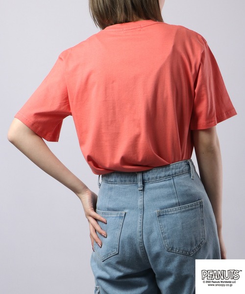 PEANUTS（ピーナッツ）の「PEANUTS スヌーピー アウトドア 半袖Tシャツ（Tシャツ/カットソー・レディース・レッド/ネイビー/ホワイト系その他2/ベージュ/ピンク/ブラック/オフホワイト/杢グレー/チャコール/ホワイト系その他・M/L/LL/S）」の12枚目の写真