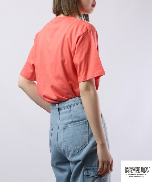 PEANUTS（ピーナッツ）の「PEANUTS スヌーピー アウトドア 半袖Tシャツ（Tシャツ/カットソー・レディース・レッド/ネイビー/ホワイト系その他2/ベージュ/ピンク/ブラック/オフホワイト/杢グレー/チャコール/ホワイト系その他・M/L/LL/S）」の11枚目の写真