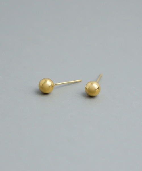 ieLS(イエルズ)の「金属アレルギー対応「ieLS」ステンレス 5mmボールピアス(ピアス(両耳用)・メンズ・ゴールド/シルバー・ONE SIZE)」の1枚目の写真