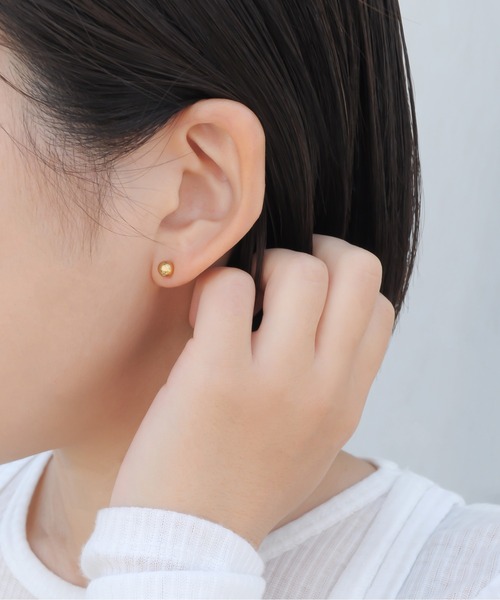 ieLS(イエルズ)の「金属アレルギー対応「ieLS」ステンレス 5mmボールピアス(ピアス(両耳用)・メンズ・ゴールド/シルバー・ONE SIZE)」の3枚目の写真