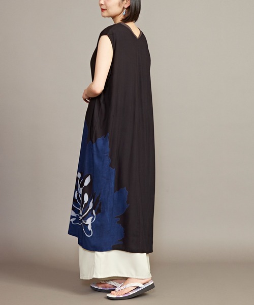 カヤ（カヤ）の「【カヤ】大輪の花ワンピース UV羽織付き（ワンピース・レディース・スミクロ/グリーン系その他/グレー系その他/パープル系その他・FREE）」の15枚目の写真