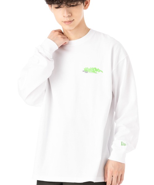 NEW ERA（ニューエラ）の「ニューエラ 長袖Tシャツ オーバーサイズ グラフィティ（Tシャツ/カットソー・メンズ・ホワイト/ブラック/ベージュ・M/L/XXL/XL/S）」の2枚目の写真