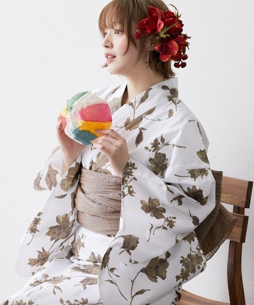 Neina（ネイナ）の「【浴衣】綿100％浴衣3点セット（浴衣＋くすみへこ帯＋下駄）〔Neina〕（浴衣・レディース・ネイビー系/グレー系/ブラウン系/ブルー系/ブルー系2・F）」の12枚目の写真