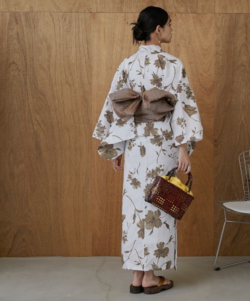 Neina（ネイナ）の「【浴衣】綿100％浴衣3点セット（浴衣＋くすみへこ帯＋下駄）〔Neina〕（浴衣・レディース・ネイビー系/グレー系/ブラウン系/ブルー系/ブルー系2・F）」の19枚目の写真