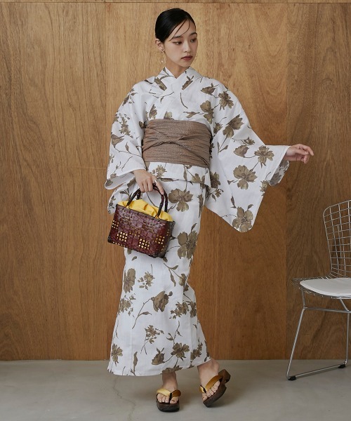 Neina（ネイナ）の「【浴衣】綿100％浴衣3点セット（浴衣＋くすみへこ帯＋下駄）〔Neina〕（浴衣・レディース・ネイビー系/グレー系/ブラウン系/ブルー系/ブルー系2・F）」の20枚目の写真