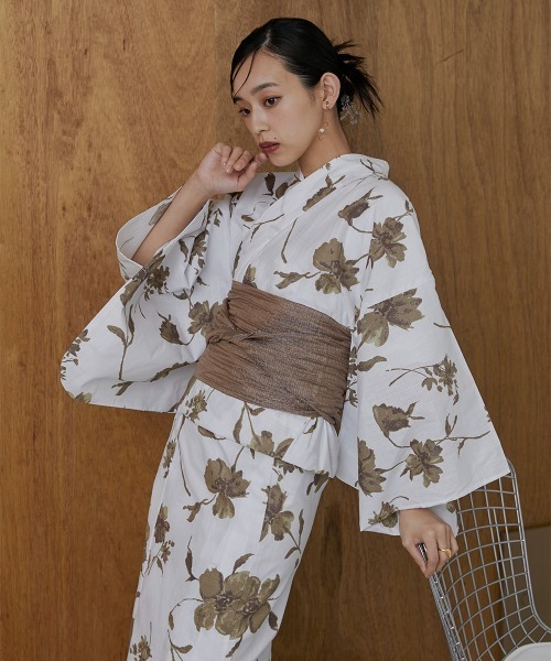 Neina（ネイナ）の「【浴衣】綿100％浴衣3点セット（浴衣＋くすみへこ帯＋下駄）〔Neina〕（浴衣・レディース・ネイビー系/グレー系/ブラウン系/ブルー系/ブルー系2・F）」の18枚目の写真