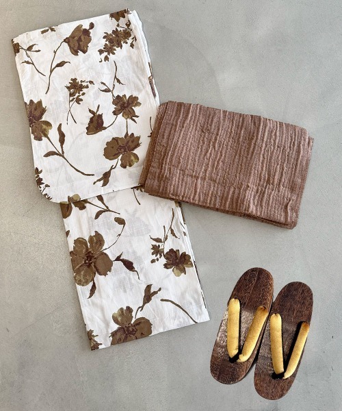 Neina（ネイナ）の「【浴衣】綿100％浴衣3点セット（浴衣＋くすみへこ帯＋下駄）〔Neina〕（浴衣・レディース・ネイビー系/グレー系/ブラウン系/ブルー系/ブルー系2・F）」の14枚目の写真