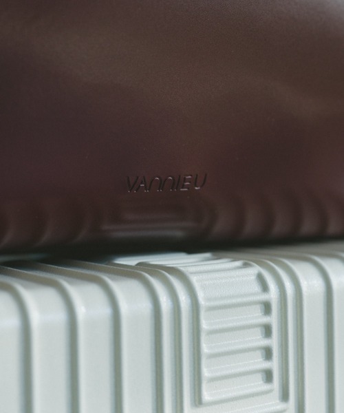 VANNIE U(ヴァニーユー)の「キャリーオントラベルボストンBAG/大容量・マルチポケット(ボストンバッグ・レディース・ブラウン/ブラック/アイボリー/その他・FREE)」の11枚目の写真