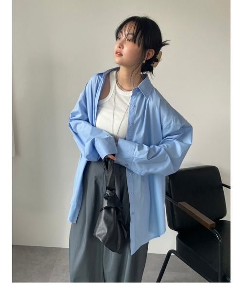 HANNE(アン)の「オーバーサイズ2wayシャツ(シャツ/ブラウス・レディース・ブルー/ホワイト/パープル・FREE)」の13枚目の写真