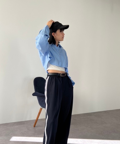 HANNE(アン)の「オーバーサイズ2wayシャツ(シャツ/ブラウス・レディース・ブルー/ホワイト/パープル・FREE)」の14枚目の写真