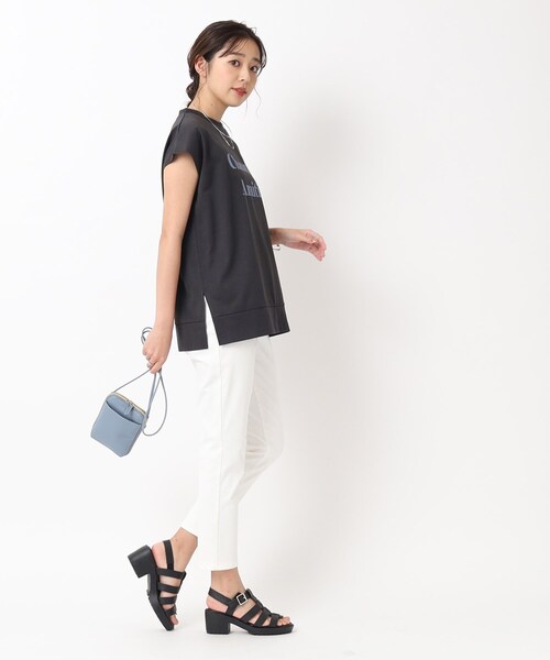 DRESKIP（ドレスキップ）の「◆大人の抜け感 フレンチスリーブ ゆるロゴTシャツ（Tシャツ/カットソー・レディース・ライトベージュ/オフホワイト/チャコールグレー/黄緑系・02/03/04）」の13枚目の写真
