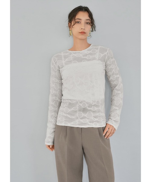 STYLE DELI(スタイルデリ)の「サークル柄シワ加工シアートップス(Tシャツ/カットソー・レディース・ブラック/アイボリー・S-M/M-L)」の2枚目の写真