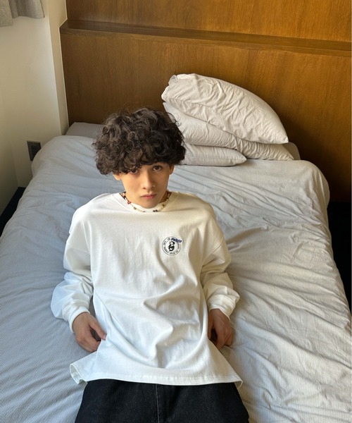 kaoyorinakami(カオヨリナカミ)の「punch circle long tee / パンチサークルロンT(Tシャツ/カットソー・メンズ・チャコールグレー/ブラック/オフホワイト・MEDIUM/X-SMALL/X-LARGE/LARGE/SMALL)」の21枚目の写真