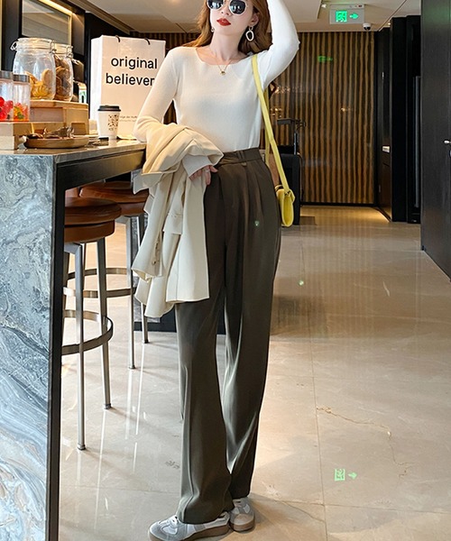 Primazel（プリマゼル）の「スクエアネックリブ春ニットトップス（ニット/セーター・レディース・ブラック/ネイビー/グレー/ホワイト・M）」の6枚目の写真