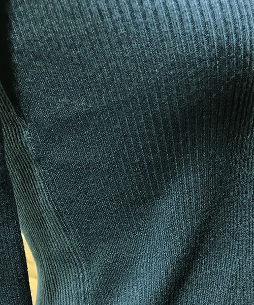 Primazel（プリマゼル）の「スクエアネックリブ春ニットトップス（ニット/セーター・レディース・ブラック/ネイビー/グレー/ホワイト・M）」の14枚目の写真