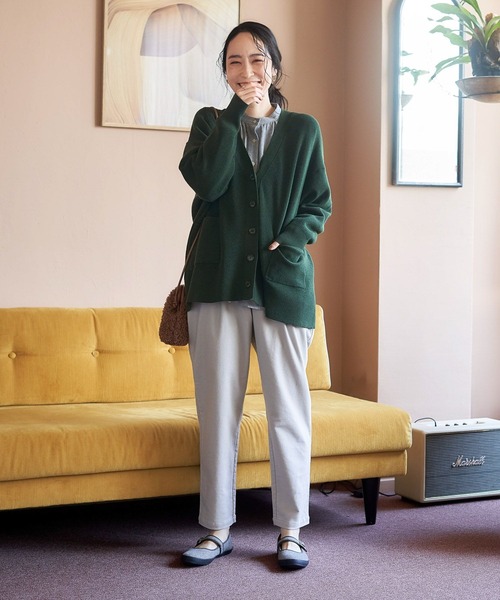 studio CLIP（スタディオクリップ）の「【みんなのリクエストパンツ】柔らかストレッチテーパードパンツ[プチ・プラスサイズあり]（その他パンツ・レディース・ブラック/ライトグレー/オフホワイト/カーキ/イエロー/ネイビー/オレンジ/モカ・LARGE/XXX-LARGE/MEDIUM/PF/SMALL/X-LARGE/XX-LARGE）」の9枚目の写真