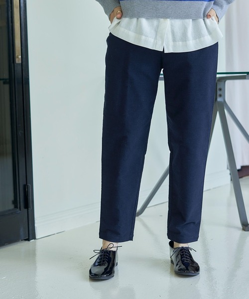 studio CLIP（スタディオクリップ）の「【みんなのリクエストパンツ】柔らかストレッチテーパードパンツ[プチ・プラスサイズあり]（その他パンツ・レディース・ブラック/ライトグレー/オフホワイト/カーキ/イエロー/ネイビー/オレンジ/モカ・LARGE/XXX-LARGE/MEDIUM/PF/SMALL/X-LARGE/XX-LARGE）」の20枚目の写真